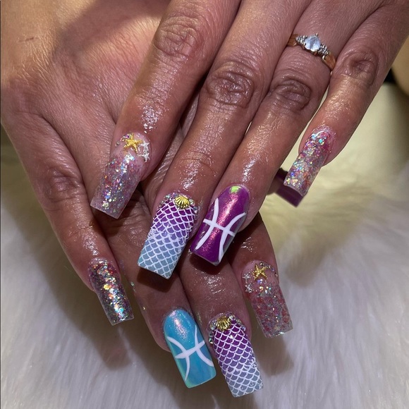 Nails - Picture 5 of 6